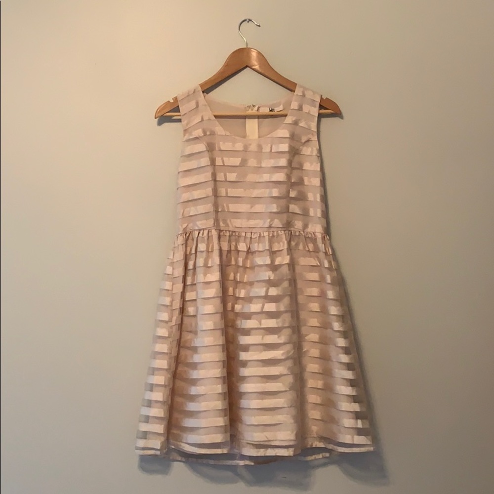 Gold sleeveless dress